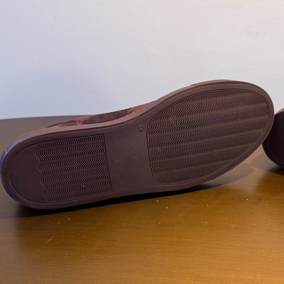 Common Projects Red Camouflage Suede Low Top Achilles Sneakers Size 11 - Picture 7 of 11